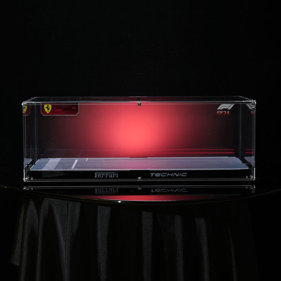 Premium-Display-Vitrine für LEGO® Ferrari F1 SF-24 aus ultra-transparentem Acryl
