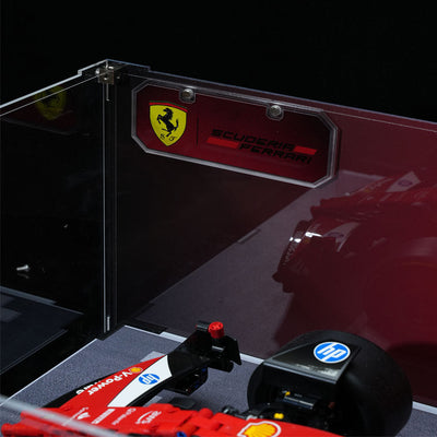Premium-Display-Vitrine für LEGO® Ferrari F1 SF-24 aus ultra-transparentem Acryl